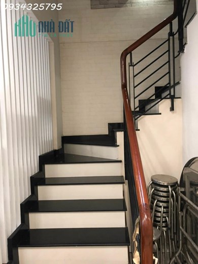 Nhà HXH gần MT XVNT, P25, DT 4.3x15m, 2 lầu, 3PN, giá 6.89 tỷ TL