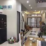 Bán gấp nhà Mặt phố Đại La giá 25.5 tỷ, dt 60m2, Hè rộng thênh thang