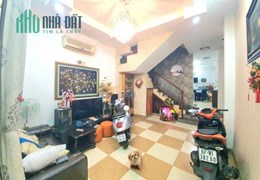 BÁN NHÀ PHÚ NHUẬN 75M2 HXH NGANG 4M 4 TẦNG SỔ VUÔNG A4 5 PN PHÙNG VĂN CUNG 7.4 TỶ.