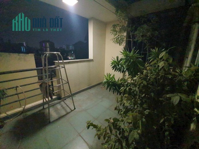BÁN NHÀ PHÚ NHUẬN 75M2 HXH NGANG 4M 4 TẦNG SỔ VUÔNG A4 5 PN PHÙNG VĂN CUNG 7.4 TỶ.