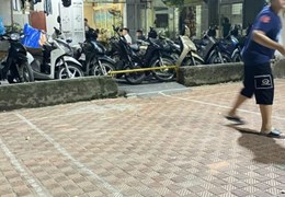 Bán căn hộ tập thể A10 Nghĩa Tân, Cầu Giấy, Hà Nội 45m2 giá 1,4 tỷ đẹp.