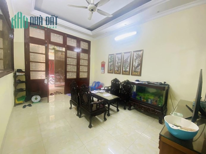 PHÂN LÔ TÔN ĐỨC THẮNG ĐỐNG ĐA 55M, 5T, MT 4M, VỈA HÈ OTO TRÁNH, KINH DOANH, NHỈNH 10 TỶ. 0937651883.