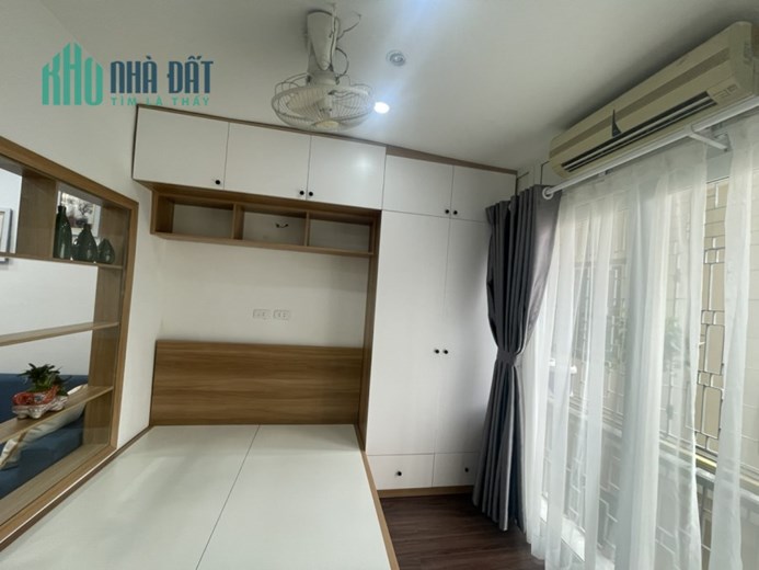 Chính chủ bán gấp Tập thể Phương Mai giá 1,93 tỷ, 50m2, tầng 3, NT cơ bản.