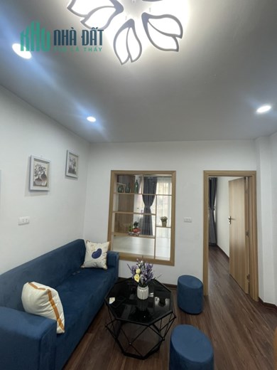 Chính chủ bán gấp Tập thể Phương Mai giá 1,93 tỷ, 50m2, tầng 3, NT cơ bản.