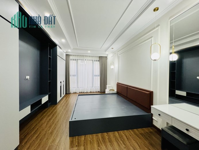Phân lô Cầu Giấy 40m2 5 tầng Gara oto giá 11 tỷ 5