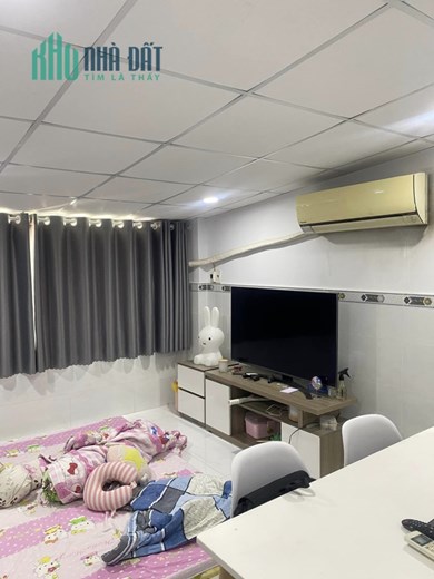 NHÀ BÁN hẻm 3M Nguyễn Xí, 3 tầng, 3pn 2wc, nhà mới đẹp, ở ngay. Giá 3,5 tỷ
