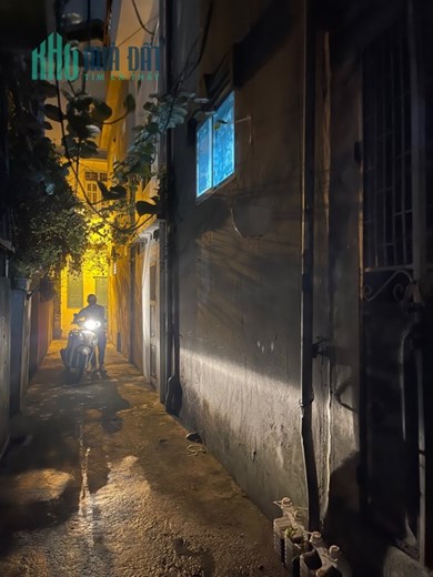 Bán nhà Vũ Xuân Thiều 62m, 4 tầng, 4,7 tỷ. NGÕ THÔNG Ô TÔ CHẠY VÒNG QUANH NHÀ.
