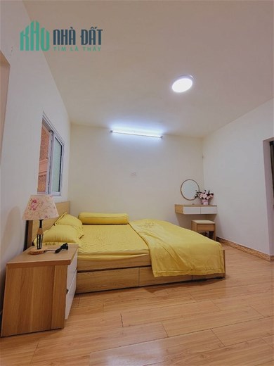 CỰC CHẤT với Tập Thể Quỳnh Mai, thoáng trước sau, nội thất xin, ô tô, sổ riêng 73m 2 ngủ.

DO MUA