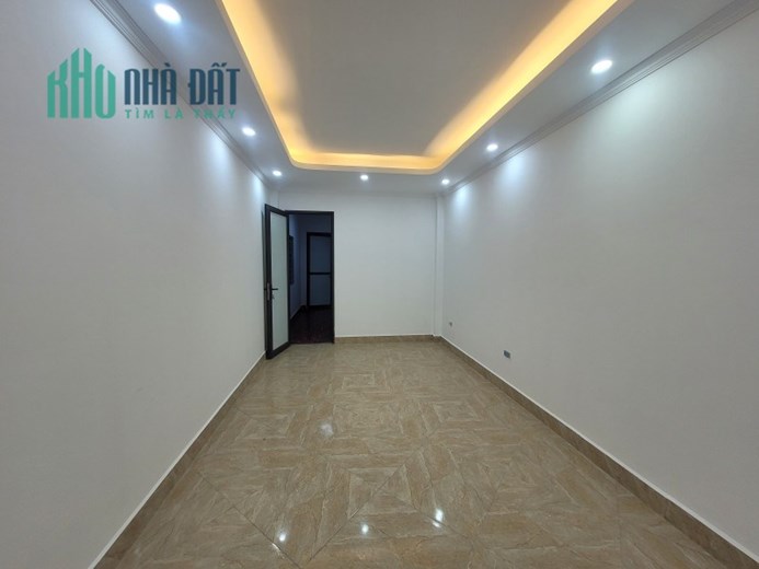 Bán nhà Định Công, Hoàng Mai. 45m2 x 5 Tầng. NGÕ NÔNG. SÁT PHỐ. 2 THOÁNG. Nhỉnh 5 Tỷ.