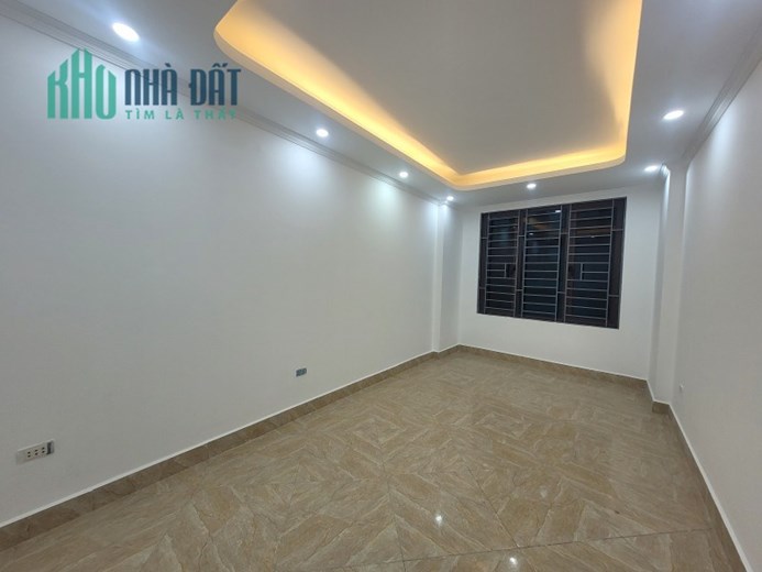 Bán nhà Định Công, Hoàng Mai. 45m2 x 5 Tầng. NGÕ NÔNG. SÁT PHỐ. 2 THOÁNG. Nhỉnh 5 Tỷ.