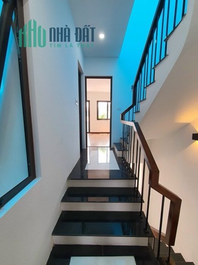 Bán nhà mới đẹp lung linh Bắc Hồng Đông Anh 42m2 nhỉnh 2 tỷ