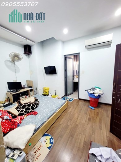 Nhà 3 tầng tuyệt đẹp - ĐIỆN BIÊN PHỦ, Đà Nẵng gần hầm chui - Giá chỉ 2,xx tỷ
