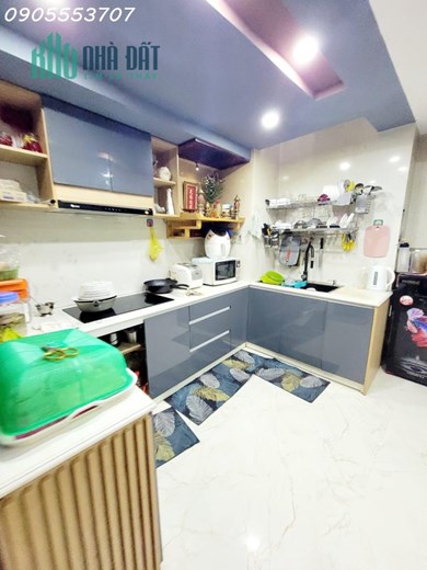 Nhà 3 tầng tuyệt đẹp - ĐIỆN BIÊN PHỦ, Đà Nẵng gần hầm chui - Giá chỉ 2,xx tỷ
