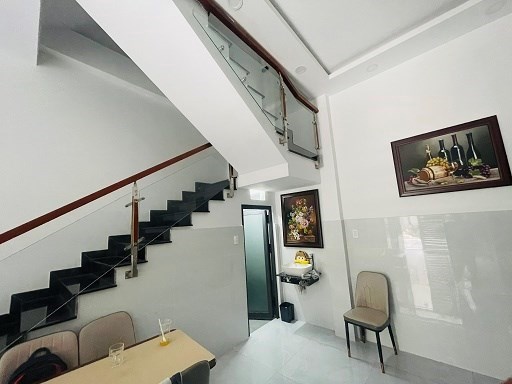 Bán nhà 3 tầng có sân thượng, xây ở chính chủ HXH Nguyễn Văn Quá, phường Tân Thới Hiệp, Q12