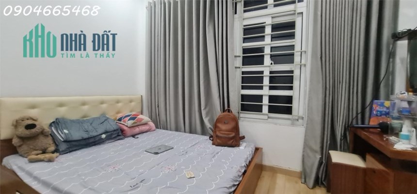 Bán nhà Phố Bồ Đề, quận Long Biên, nhà siêu đẹp, ở ngay, 42m giá nhỉnh 4 tỷ.