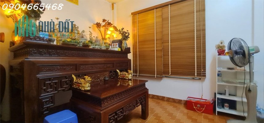 Bán nhà Phố Bồ Đề, quận Long Biên, nhà siêu đẹp, ở ngay, 42m giá nhỉnh 4 tỷ.