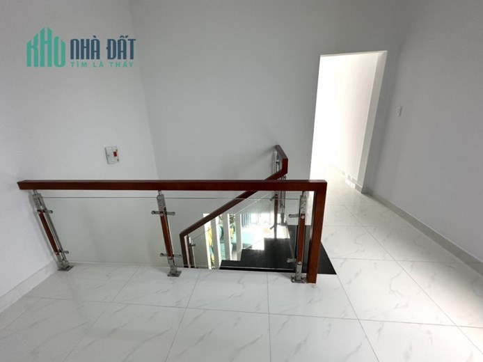 Bán nhà 1T1L gần chợ Mỹ Hạnh Nam - Đức Hoà - Long An, 125m2 SHR 2.6 tỷ. Lh:0393596261