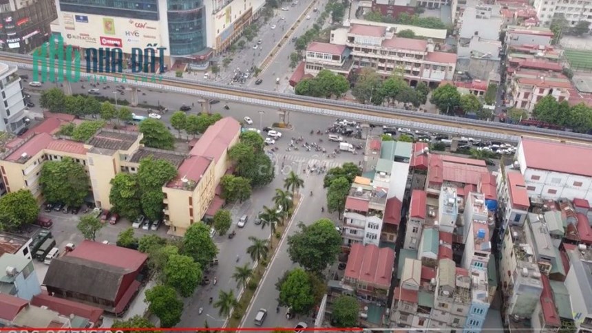 Chính chủ cần bán nhà tập thể tầng 1 có 2 mặt tiền, để ở và kinh doanh tại số 5 đường Nguyễn