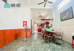 Bán nhà Phường Trần Nguyên Hãn, Thành Phố Bắc Giang.
Cho ai cần mua nhà Bắc Giang 1,9 tỷ, 78m2, 3