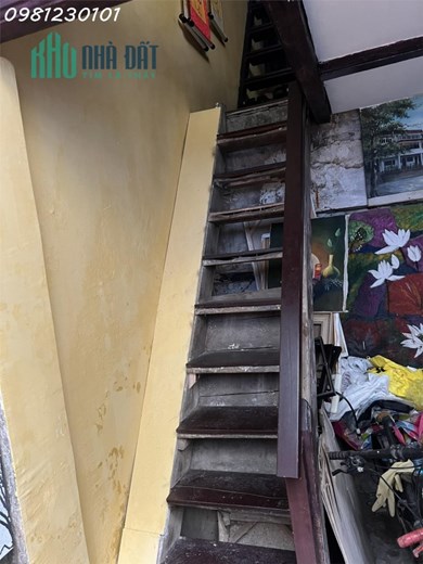 Mình cần cho thuê địa điểm rất phù hợp để mở tiệm xăm tại Số 9 Hàng Hành ,Hoàn Kiếm, Hà Nội.(