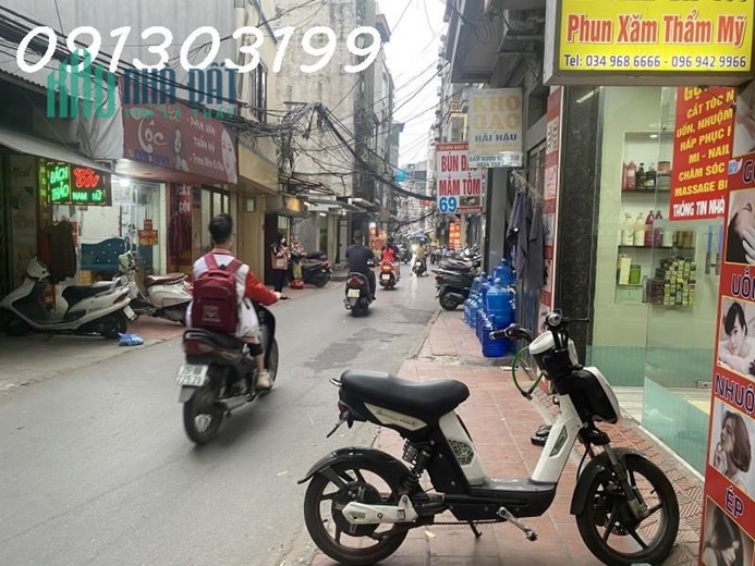 Bán 35m2 nhà mặt chợ Xanh sinh viên, Phan Văn Trường, ô tô,4 tầng, 8 tỷ!!!