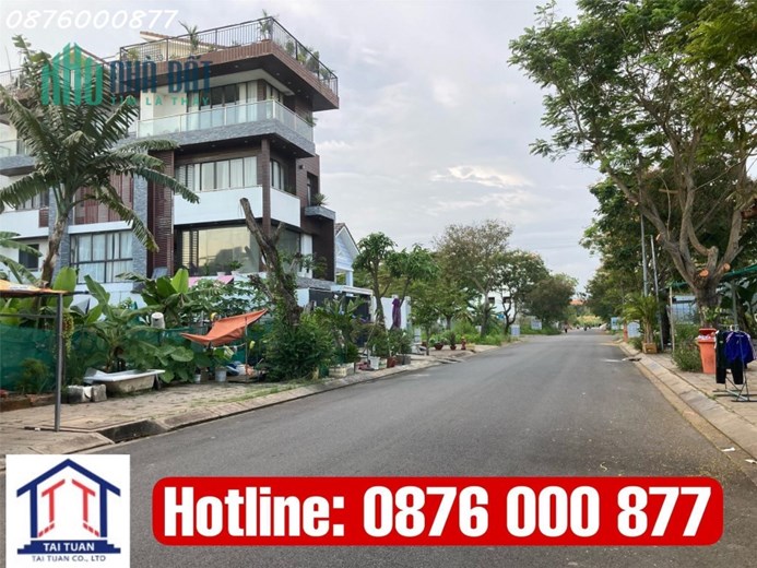 Bán đất biệt thự 1221m2 kế Sadeco Phước Kiển Nhà Bè. DT 25mx48m, MT đường 16m. Sổ hồng công chứng