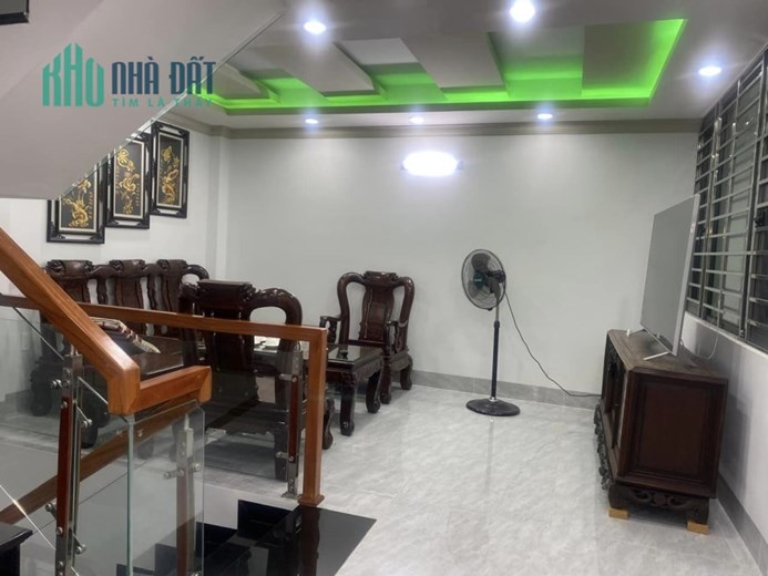 GẤP! Bán nhà Tạ Quang Bửu, 70m2, 5 tỷ, SHR, ko lộ giới, ko quy hoạch TL chủ 0906993584