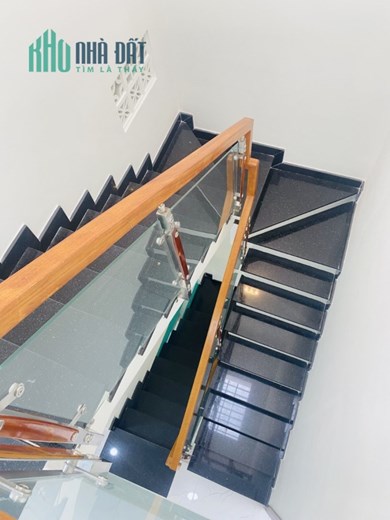 Nhà mới Lê Văn Qươí Bình Tân 3 tầng BTCT HXH chỉ 5 tỷ nhỉnh.