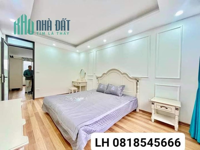 QUẬN TÂY HỒ - PHỐ ÂU CƠ 10M RA ÔTÔ RA MẶT PHỐ - DT:40M2 MT:3.5M GỒM 3 PHÒNG NGỦ - NHÀ 2 MẶT THOÁNG