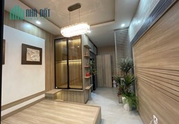 Nhà đẹp Nguyễn Văn Cừ, Long Biên, 63m x 4 tầng, MT 4m, ô tô đỗ cửa, 7 tỷ 8
