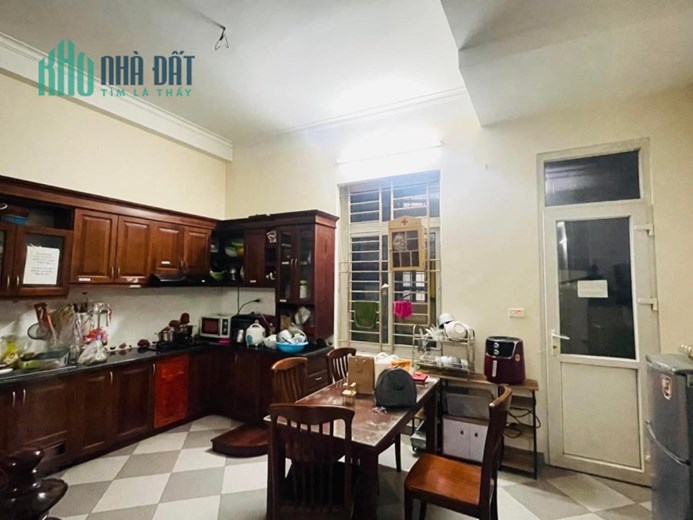 BÁN NHÀ 5 TẦNG NGÕ 5 HOÀNG QUỐC VIỆT CẦU GIẤY LÔ GÓC 2 THOÁNG 38M2 CHỈ 4,5 TỶ