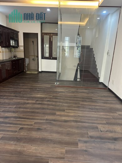 Bán nhà ngay sát sân bay Tân Sơn Nhất, khu Víp hẻm 6m, ngang 5 x 10 vuông vức