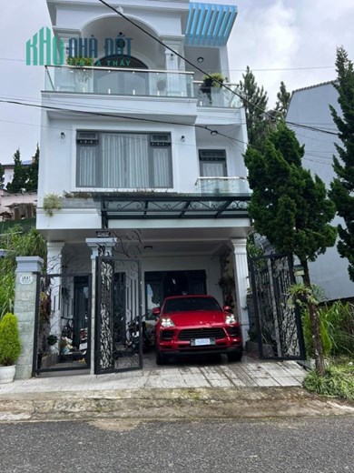 Bán nhà hiện đại tại Nguyễn Trung Trực Phường 4 Đà Lạt