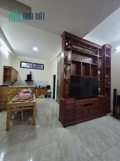 NHÀ DÂN XÂY THẠCH BÀN 56M - 4 TẦNG - FULL NỘI THẤT - GẦN CHỢ THẠCH BÀN - NHỈNH 5 T.Ỷ - CÁCH AEON,