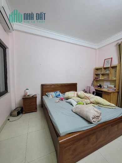 NHÀ DÂN XÂY THẠCH BÀN 56M - 4 TẦNG - FULL NỘI THẤT - GẦN CHỢ THẠCH BÀN - NHỈNH 5 T.Ỷ - CÁCH AEON,