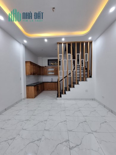 Nhà đẹp, ở ngay, ĐÌNH THÔN, 5T, 3N, ô tô 10m, gần trường, chợ, chỉ 5.05 tỷ