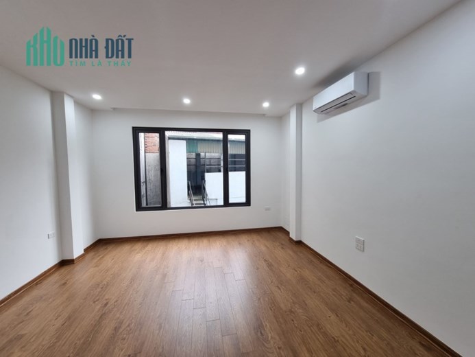 Nhà đẹp, ở ngay, ĐÌNH THÔN, 5T, 3N, ô tô 10m, gần trường, chợ, chỉ 5.05 tỷ