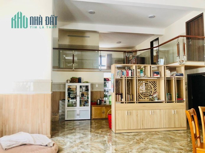 Cần bán gấp biệt thự đẹp Có thang máy mặt tiền đường Trần Khánh Dư phường 8 Đà Lạt.