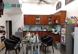 Nhiều Ô tô đỗ cửa, lô góc, nhà đẹp, mặt phố Ba Đình, chỉ 12 tỷ.