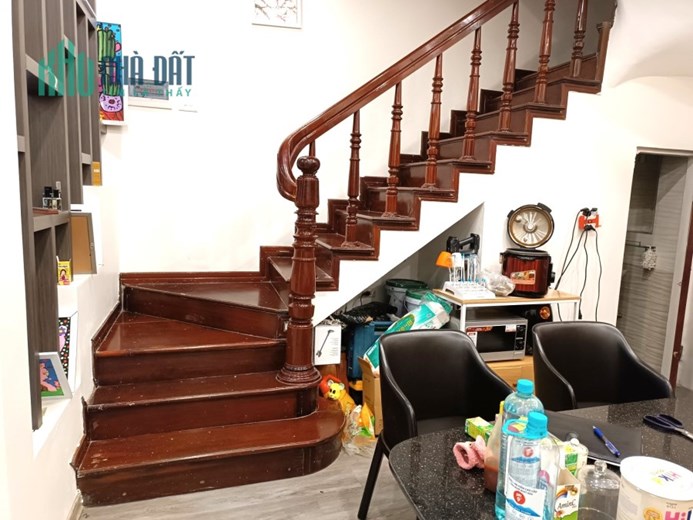 Nhiều Ô tô đỗ cửa, lô góc, nhà đẹp, mặt phố Ba Đình, chỉ 12 tỷ.