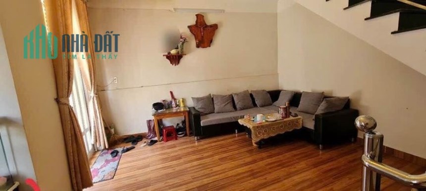 ! ! ! Cần Bán Gấp - Nhà Phố Sổ Riêng P4 Đà Lạt