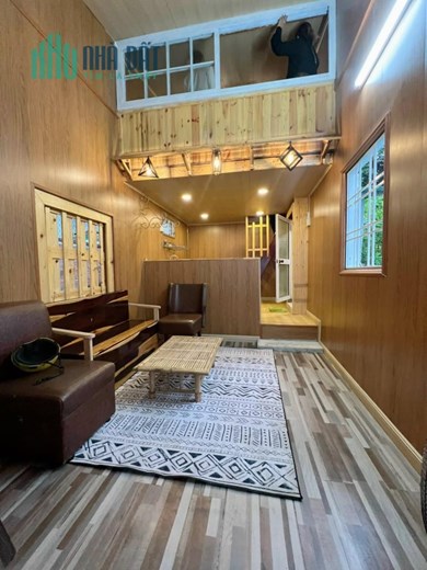 BÁN NHÀ nằm giữa tòa nhà VCN và CT2 giá 770tr
- Diện tích : 19m2. - nhưng lấn được cái sân 5m