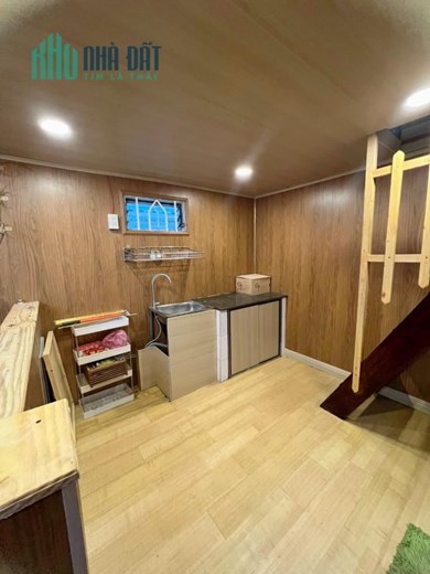 BÁN NHÀ nằm giữa tòa nhà VCN và CT2 giá 770tr
- Diện tích : 19m2. - nhưng lấn được cái sân 5m