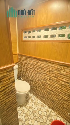 BÁN NHÀ nằm giữa tòa nhà VCN và CT2 giá 770tr
- Diện tích : 19m2. - nhưng lấn được cái sân 5m