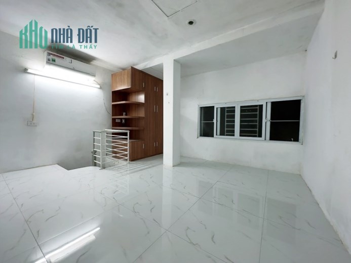 Bán nhà Nguyễn An Ninh ở Luôn- chỉ 1,15 tỉ- gần ô tô- mặt tiền gần 5m x 3 tầng- kinh doanh đỉnh