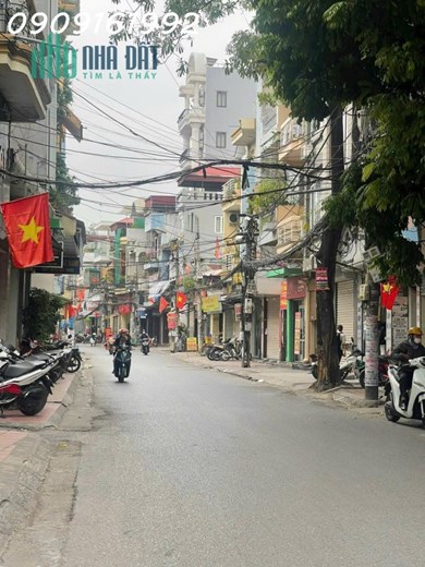 Nhà Mặt Đường Đình Đông thông sang Lạch Tray vị trí đẹp buôn bán sầm uất