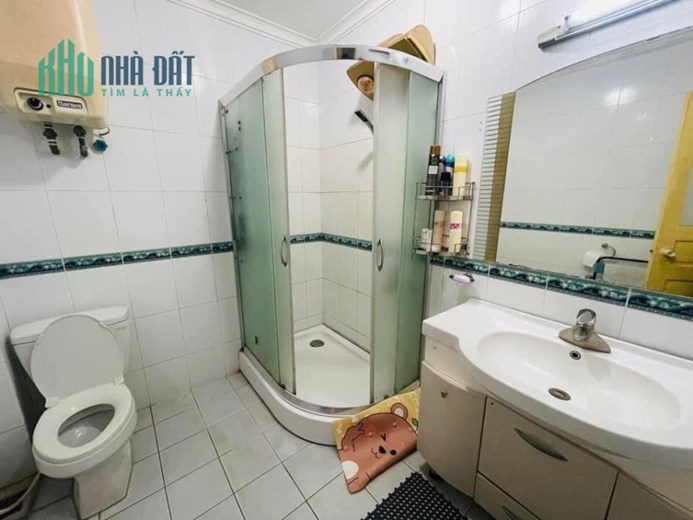 Bán nhà trung tâm Cầu Giấy- Phân Lô - Ô tô tránh - Vỉa Hè- Kinh doanh 85m x 5T Nhỉnh 20 tỷ