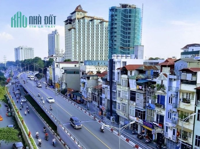 Thanh khoản nhà mặt phố, Nghi Tàm, bên hồ Tây, vị trí đắc địa, 45m2 x 5 Tầng, tầng hầm, vỉa hè