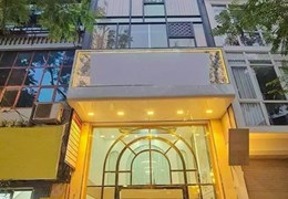 Thanh khoản nhà mặt phố, Nghi Tàm, bên hồ Tây, vị trí đắc địa, 45m2 x 5 Tầng, tầng hầm, vỉa hè