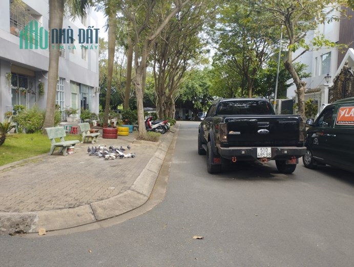 BÁN NHÀ BIỆT THỰ TẤN TRƯỜNG,  Quận 7, Mặt tiền ngang 12x20m, 3 tầng giá 32.x tỷ